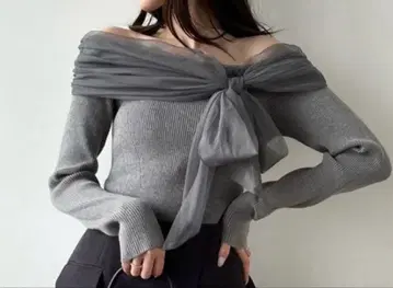 [ 금일 한정 ] FRAY I.D 2way 튤 콤비 오프숄더 니트 그레이