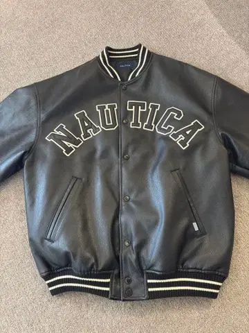 NAUTICA 블랙 가죽 바시티 자켓