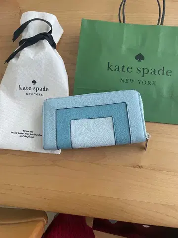 케이트 스페이드 장지갑 라이트 블루