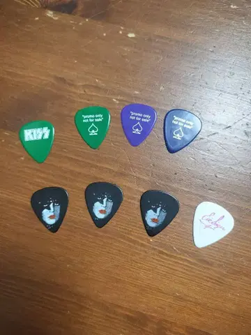 KISS 기타 피크 8개 세트