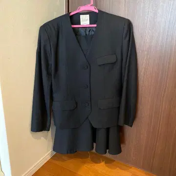 블랙 스커트 수트