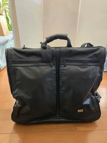 가죽 가먼트 백 블랙