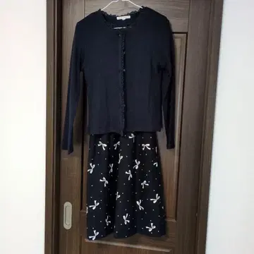 opti 리본 무늬 네이비 셋업