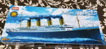 아카데믹 1/400 타이타닉 일반 버전 새상품