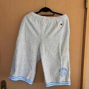 Champion GOTHAM 그레이 숏팬츠