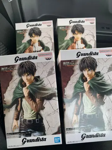 진격의 거인 리바이&엘렌 피규어 GRANDISTA