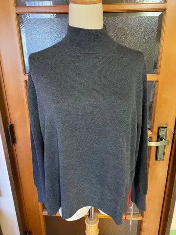 LOGIC 디자인 니트 미사용