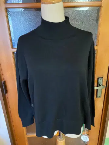 LOGIC 디자인 니트 미사용