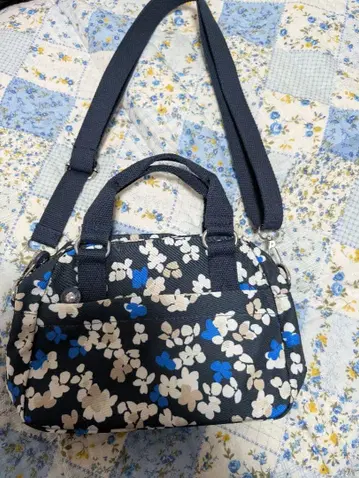 새상품 [ 플라워 프린트 미니 숄더백 ]