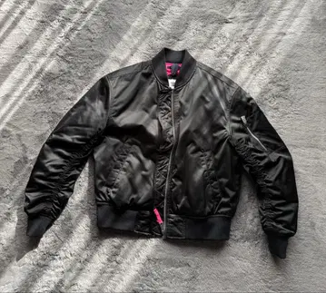 [ 새상품급 ] TOMMY JEANS MA-1 블랙 자켓 XS