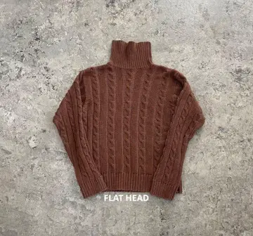 FLAT HEAD Cotton Turtle-Neck Knit