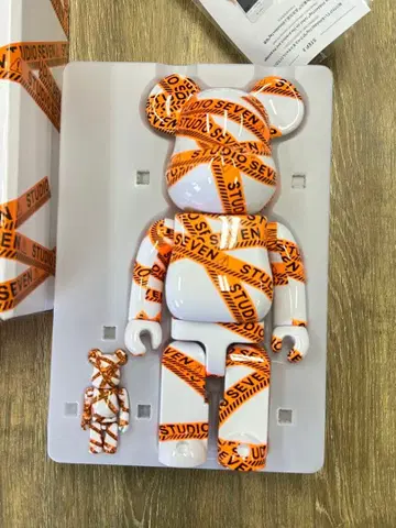 STUDIO SEVEN 베어브릭 오렌지