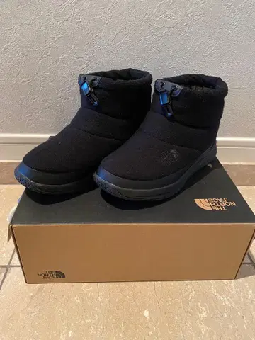 THE NORTH FACE 블랙 숏부츠