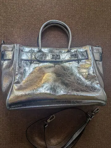 실버백 숄더 끈 있음