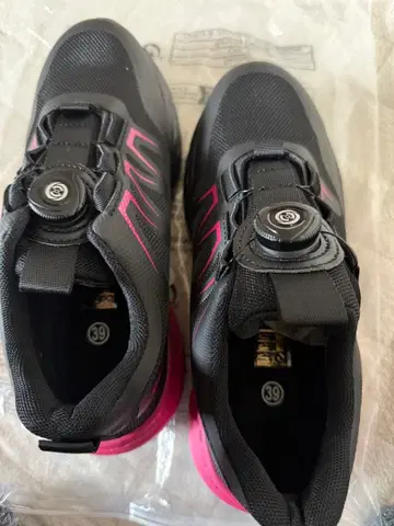 안전화 (발가락 보호대 포함) 블랙 핑크 컬러