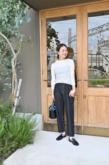 ourhome 코다와리 실루엣 데님 팬츠 블랙