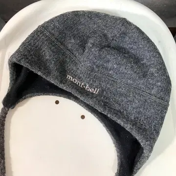 니트 귀도리 파일럿 캡 그레이 로고 자수 폴리에스테르 울