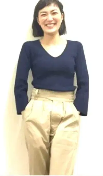 SINME IENA 별주 풀 니들 V넥 풀오버 네이비 이타야 유카 씨