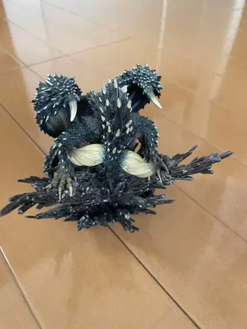 몬스터 피규어 블랙