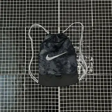 grunge NIKE knap sack gym sack