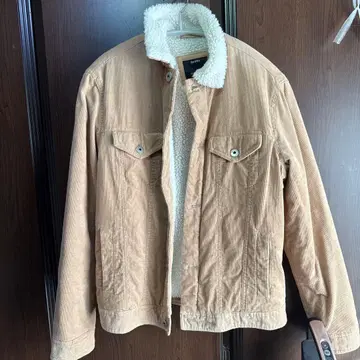 Bershka 베이지 쉘파 자켓