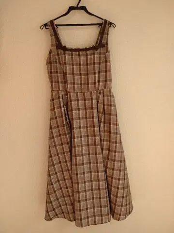 시마무라 콜라보 아오키 미사코 브라운 계열 체크 무늬 슬리브리스 원피스