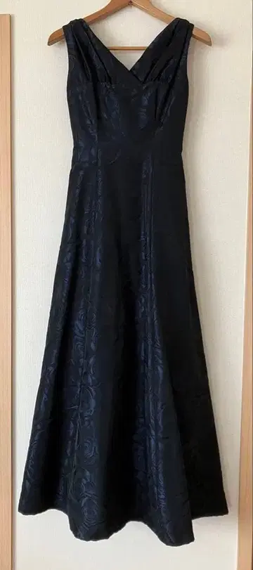 마리코 코우가 롱 드레스 연주회