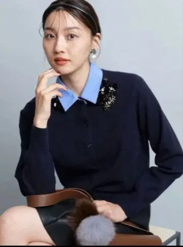 JUSGLITTY 비쥬 모티브 가디건