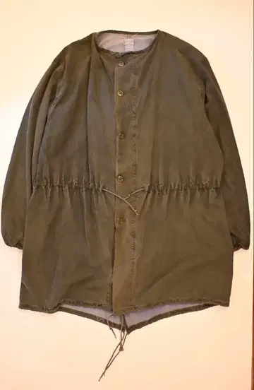 다크 그레이 밀리터리 자켓