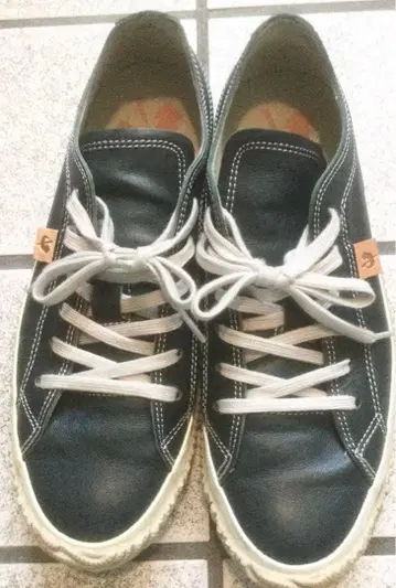 스핑글무브 가죽 스니커즈 일본제 여성용 SS 사이즈