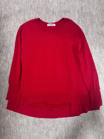 미라 쇼운 블루라벨 빨간색 얇은 소재 니트