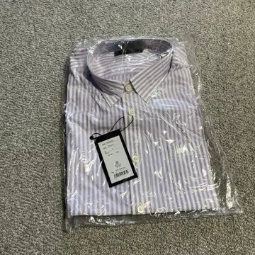 스트라이프 긴팔 셔츠 미사용 택 포함