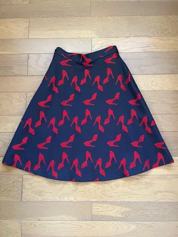 INDIVI 하이힐 패턴 자카드 플레어 스커트