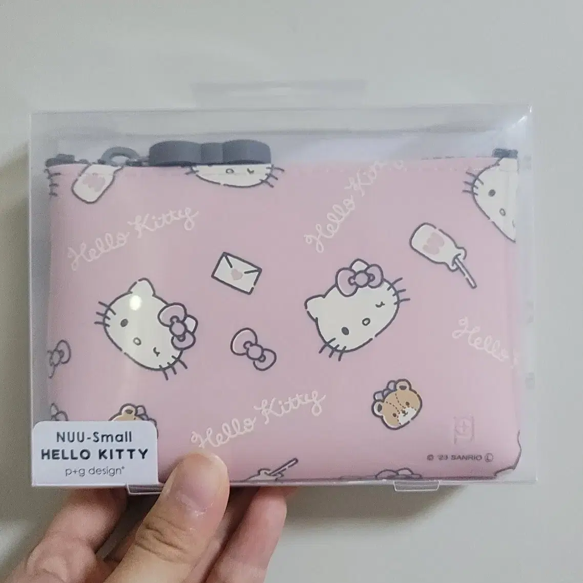 Mini Pouch] Cute Mini Pouch Pink #미니파우치,#화장품파우치,#생리대파우치,#파우치,#뜨개파우치 on  Bunjang Global Site.