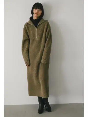 Stylemixer 하프 지퍼 하이넥 니트 원피스