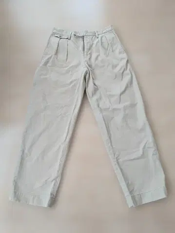 District United Arrows 2인 플리츠 치노 베이지