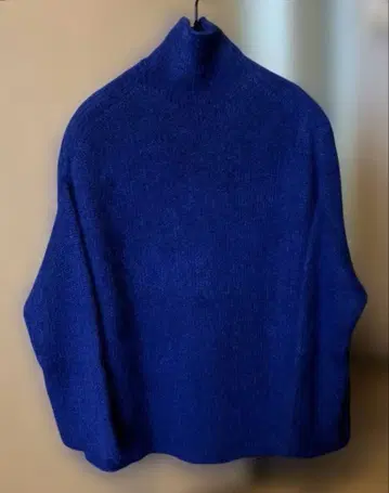 SACRA 모헤어 니트 오프 터틀 새상품급