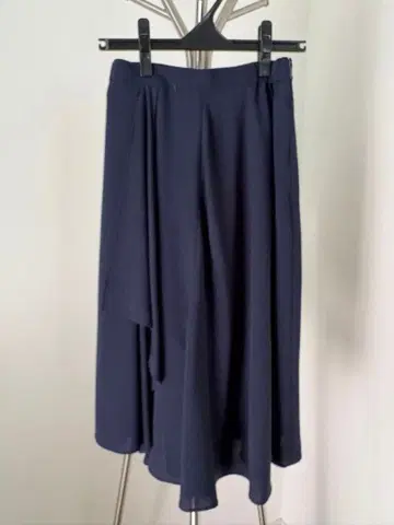 QUEENS COURT 네이비 플레어 스커트 S 사이즈 사이즈 표기 1