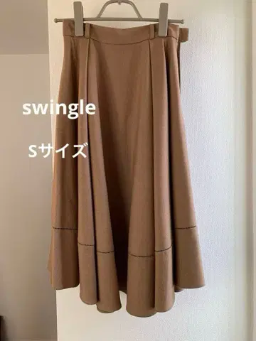 카멜 플레어 스커트 S 사이즈