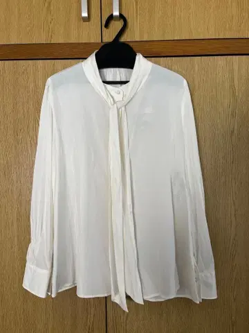 [택 포함 새상품] PLST 와셔 보타이 블라우스 S 사이즈