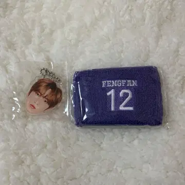 페페 INI 얼굴 아크릴 키링 리스트 밴드 XQUARE