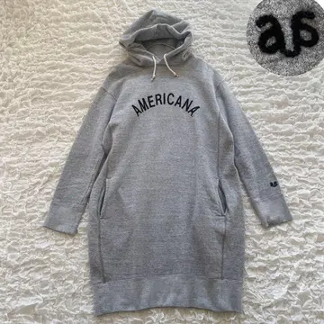 AMERICANA/아메리카나 후드 부착 프론트 로고 맨투맨 원피스