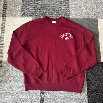 PATOU 크림슨 컬러 귀여운 트레이닝복 S 사이즈