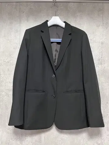 UNIQLOU 블랙 자켓