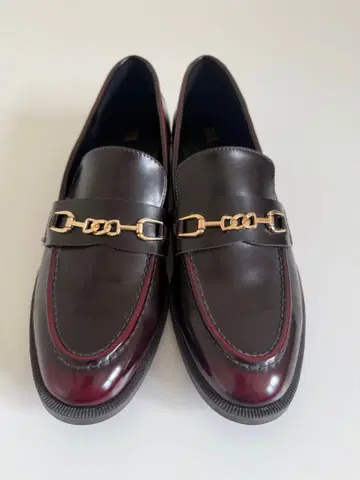 미사용급! ZARA 다크 브라운 로퍼 골드 체인