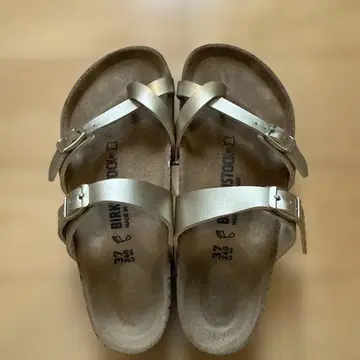 Birkenstock 골드 샌들 37