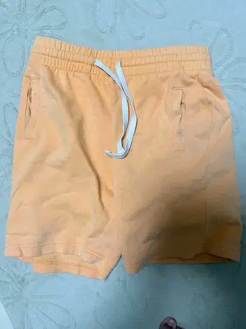 오렌지 컬러 S 사이즈 숏팬츠