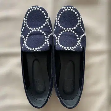 미나 페르호넨 탬버린 로퍼 네이비 새상품급