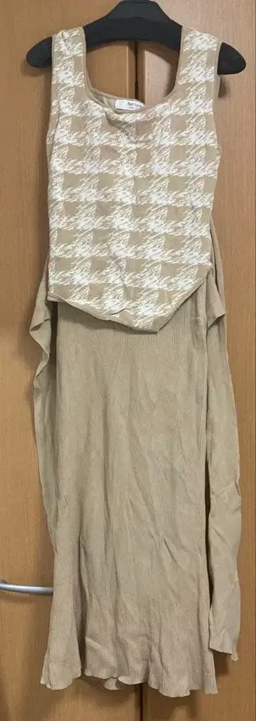 Her lip to 슬리브리스 롱 드레스 S