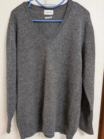 [ FRAY I.D ] 100% 퓨어 캐시미어 V넥 니트 그레이